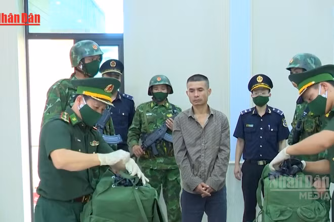 [Video] Bắt giữ 2 đối tượng vận chuyển 27kg ma túy qua Hà Tĩnh