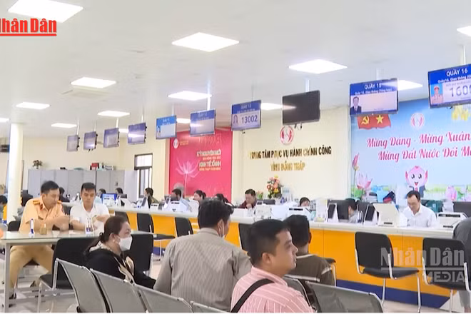 [Video] Từ ngày 8/6, người dân có thể nhận đăng ký xe điện tử qua VNeID