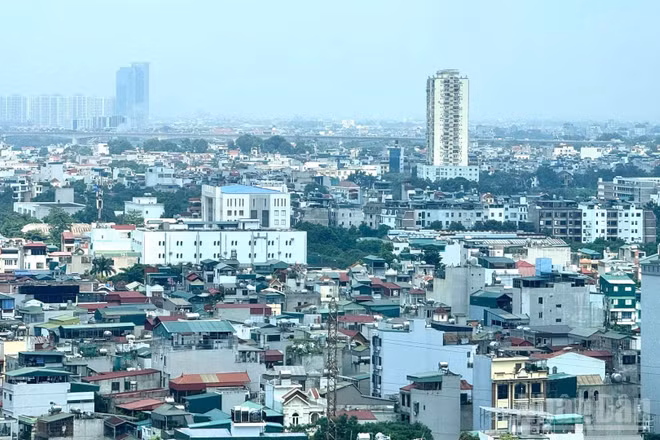 Mạng lưới hạ tầng mở rộng, tác động tích cực tới thị trường bất động sản. (Ảnh: HNV)