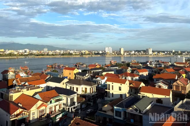Trong bối cảnh bất ổn kinh tế và địa chính trị toàn cầu gia tăng, minh bạch thị trường bất động sản càng trở nên quan trọng hơn bao giờ hết đối với nhà đầu tư. (Ảnh: HNV)