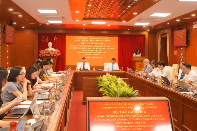 Quang cảnh hội thảo khoa học. 