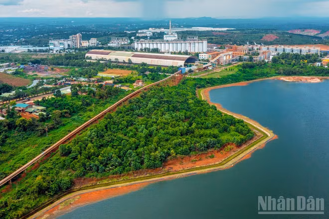 Nhà máy Alumin Nhân Cơ gắn phát triển sản xuất với môi trường xanh, an toàn, bền vững.