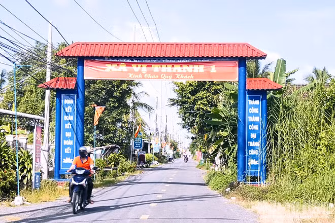 Thành phố Cần Thơ chú trọng đầu tư phát triển mạng lưới giao thông nông thôn.