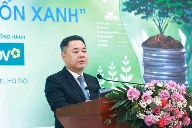 Phó Thống đốc Ngân hàng Nhà nước Nguyễn Ngọc Cảnh phát biểu ý kiến tại hội thảo. (Ảnh: HỒNG DUNG)