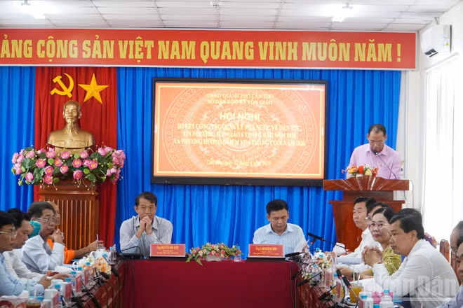 Quang cảnh hội nghị.