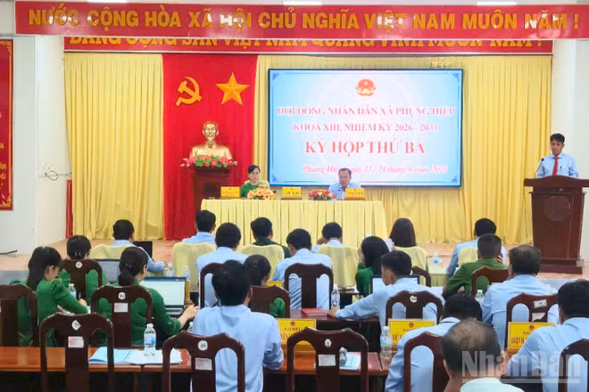 Quang cảnh Kỳ họp Hội đồng nhân dân xã Phụng Hiệp, thành phố Cần Thơ.