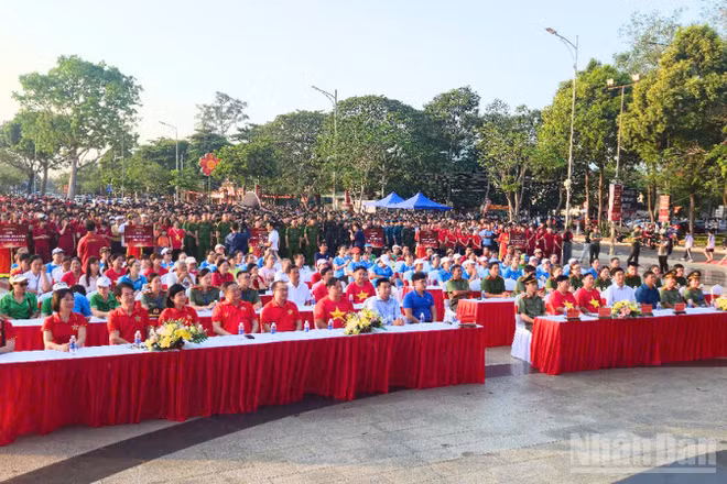 Quang cảnh Lễ khai mạc.