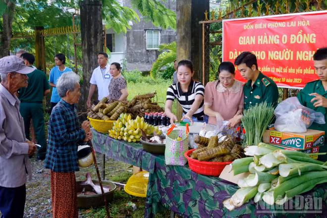 Mô hình “Gian hàng 0 đồng dành cho người nghèo” của Đồn Biên phòng Lai Hòa được Ban Tuyên giáo và Dân vận Trung ương tuyên dương là mô hình tiêu biểu trong học tập và làm theo tư tưởng, đạo đức, phong cách Hồ Chí Minh khu vực phía nam năm 2025.