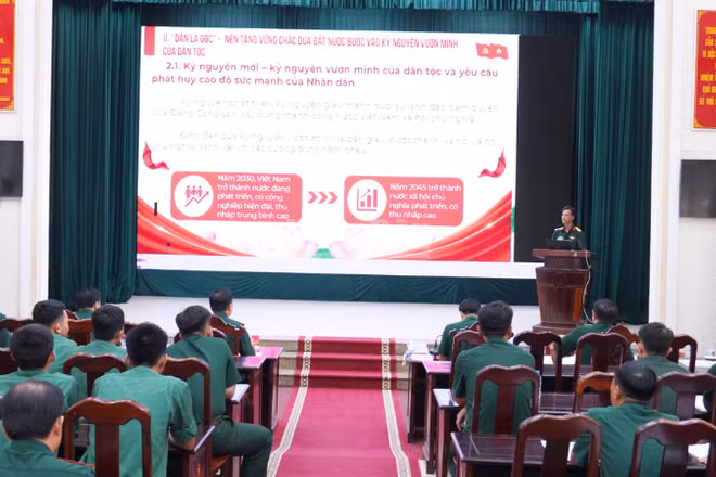 Phần thuyết trình các thí sinh chuẩn bị công phu từ hình ảnh minh họa đến vận dụng linh hoạt phương pháp truyền đạt.