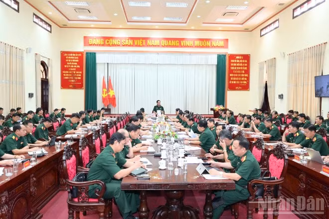 Toàn cảnh hội nghị.