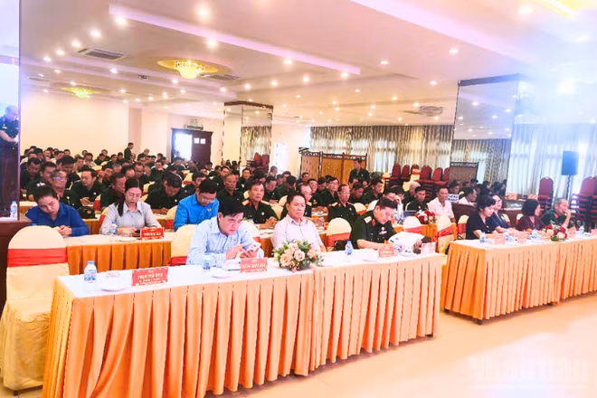 Các đại biểu dự hội nghị. (Ảnh: VĂN ÚT)