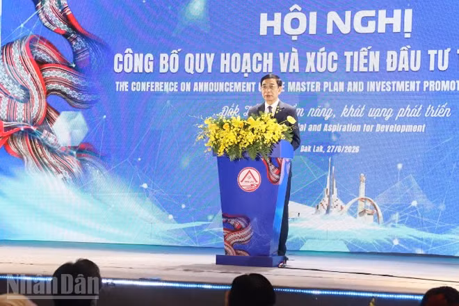 Phó Thủ tướng Phan Văn Giang phát biểu tại hội nghị.