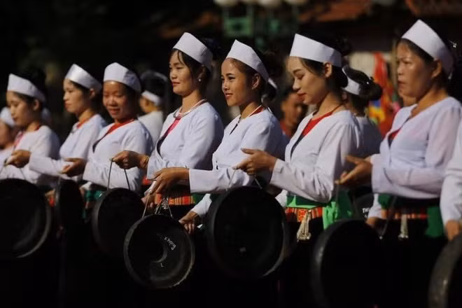 Ngày hội Văn hóa dân tộc Mường lần thứ II diễn ra từ ngày 21 đến 23/11 với nhiều hoạt động đặc sắc. 