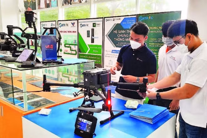 Khu Công nghệ cao Thành phố Hồ Chí Minh trưng bày các sản phẩm khoa học công nghệ cao.