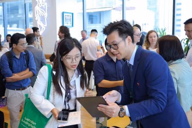 Các đại biểu trao đổi tại chương trình. (Ảnh: PV)