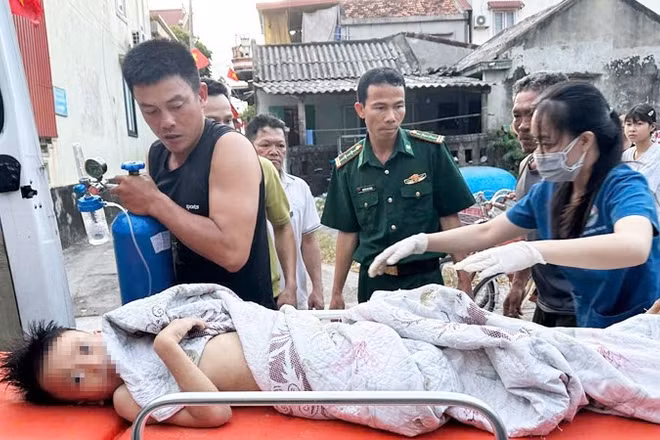 Cháu bé bị đuối nước được cứu kịp thời nên sức khỏe dần ổn định.