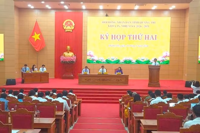 Kỳ họp thứ 2 Hội đồng nhân dân tỉnh Quảng Trị khóa IX thông qua nghị quyết điều chỉnh Chương trình phát triển nhà ở giai đoạn 2021-2030.