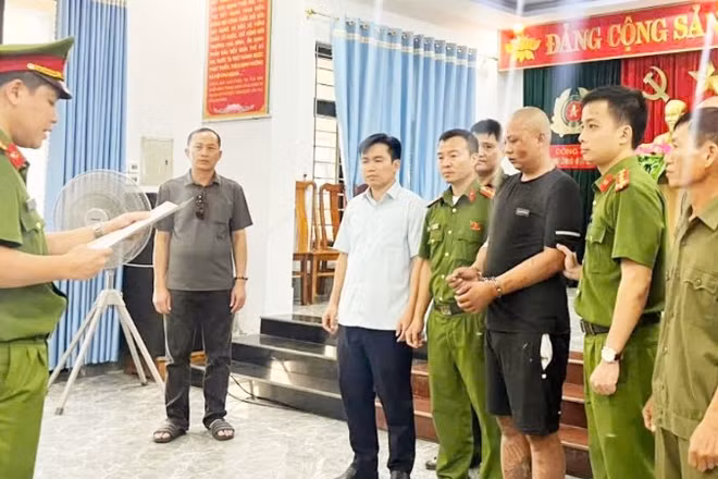 Công an tỉnh Quảng Trị thực hiện lệnh bắt khẩn cấp đối tượng Nguyễn Viết Hoàng.