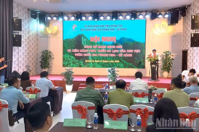 Quang cảnh hội nghị công bố hang động mới của Vườn quốc gia Phong Nha-Kẻ Bàng.