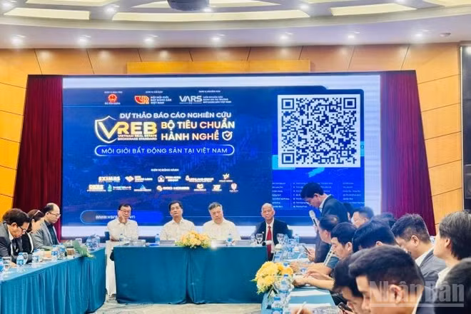 Đông đảo đại biểu tham dự hội thảo. (Ảnh: HNV)