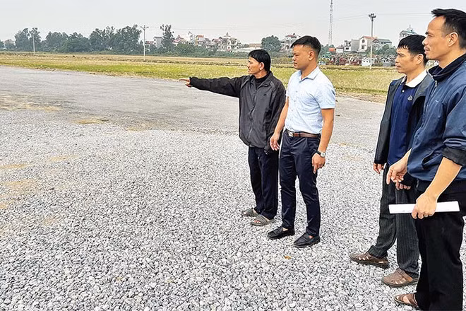 Khu vực đất nông nghiệp được nông dân xã Đại Đồng, tỉnh Hưng Yên bàn giao để khởi công dự án tuyến đường sắt cao tốc Lào Cai- Hà Nội-Hải Phòng.
