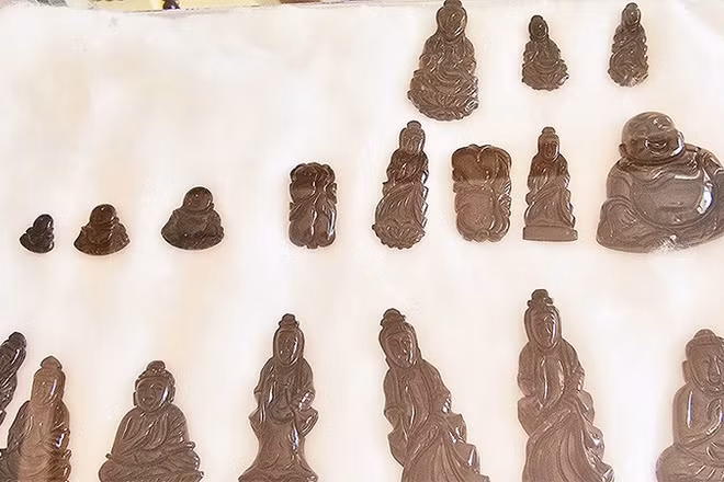 Các sản phẩm từ huyền phách.