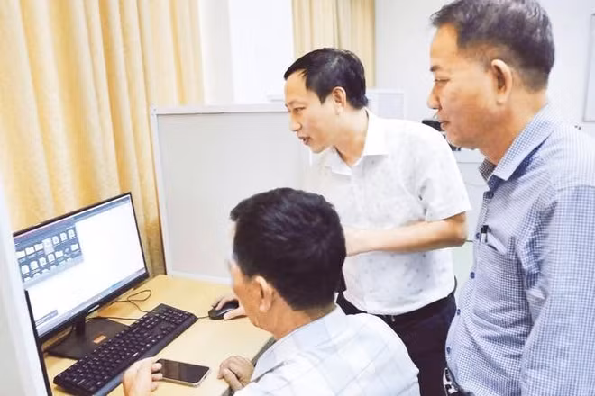 Trường đại học Thái Bình đào tạo các lớp ngắn hạn về chuyển đổi số và AI cho cán bộ cơ sở.
