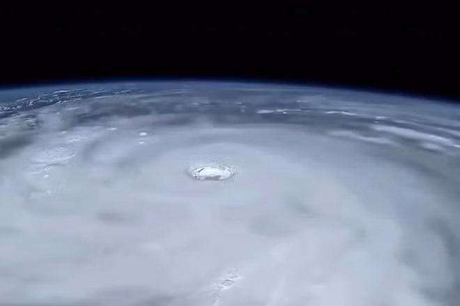 Siêu bão Ragasa nhìn từ Trạm vũ trụ quốc tế ISS