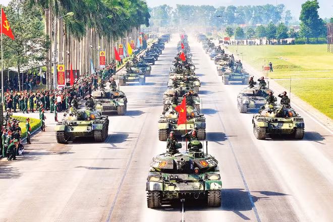 Khối xe pháo quân sự của lực lượng Quân đội nhân dân Việt Nam tại buổi tổng hợp luyện cho diễu binh, diễu hành Kỷ niệm 80 năm Cách mạng Tháng Tám thành công và Quốc khánh 2/9. (Ảnh: THẾ ĐẠI)