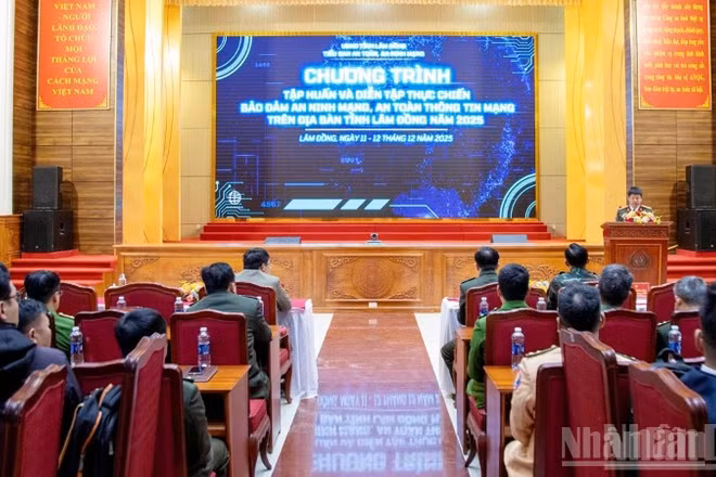 Quang cảnh khai mạc tập huấn và diễn tập thực chiến bảo đảm an ninh mạng, an toàn thông tin mạng trên địa bàn tỉnh Lâm Đồng năm 2025.