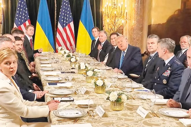 Các nhà lãnh đạo Mỹ và Ukraine gặp mặt tại Florida, Mỹ. (Ảnh: TÂN HOA XÃ)