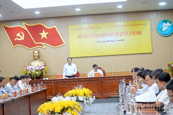 Buổi họp báo thu hút sự quan tâm của đông đảo nhà báo ngoài tỉnh đang có hoạt động tác nghiệp trên địa bàn tỉnh Cà Mau.