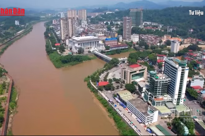 [Video] Lào Cai hỏa tốc triển khai các biện pháp ứng phó thiên tai do hoàn lưu bão số 1
