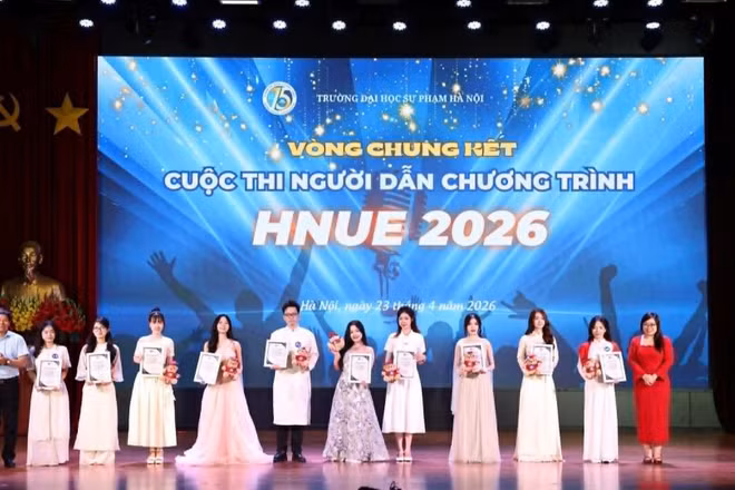 Ban tổ chức đã trao giải thưởng nhằm ghi nhận nỗ lực, tài năng và sự thể hiện ấn tượng của các thí sinh. (Ảnh: THANH TÙNG)