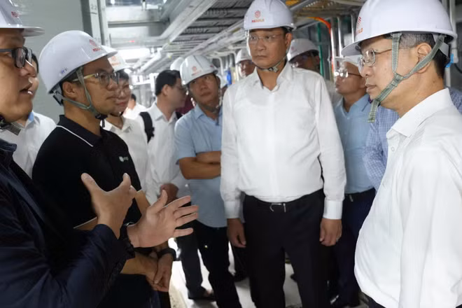 Chánh án Tòa án nhân dân tối cao Nguyễn Văn Quảng khảo sát tiến độ dự án Fab-Lab tại Đà Nẵng. (Ảnh: T.C)