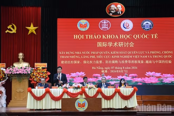 Khai mạc Hội thảo khoa học quốc tế về xây dựng Nhà nước pháp quyền và kiểm soát quyền lực Việt Nam-Trung Quốc. (Ảnh: ANH ĐÀO)