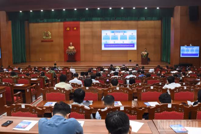 Toàn cảnh hội nghị. (Ảnh: ANH ĐÀO)