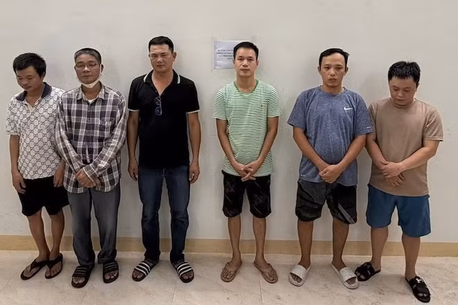 Các đối tượng tại cơ quan điều tra. (Ảnh: Công an cung cấp)