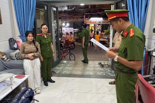 Công an Đà Nẵng bắt khẩn cấp đối tượng Nguyễn Thị Kim Sau. (Ảnh: Công an cung cấp)