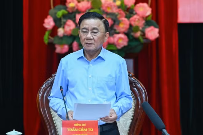 Đồng chí Trần Cẩm Tú, Ủy viên Bộ Chính trị, Thường trực Ban Bí thư. (Ảnh: DUY LINH)