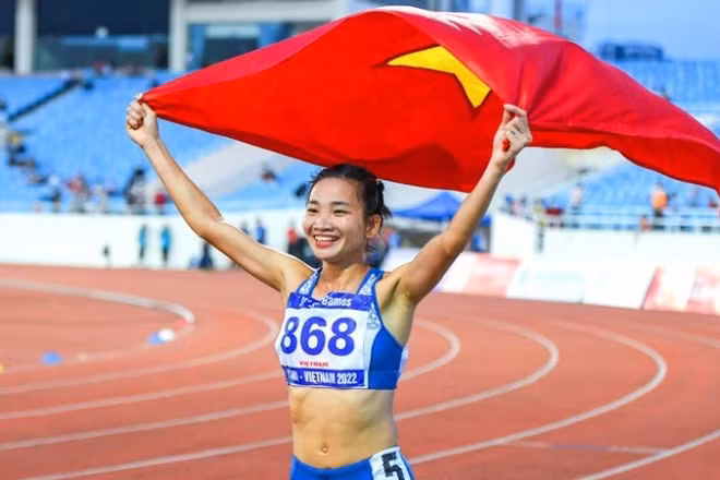 Vận động viên Nguyễn Thị Oanh của tỉnh Bắc Ninh xuất sắc giành 3 huy chương Vàng tại SEA Games 33. (Ảnh: Thành Đạt)