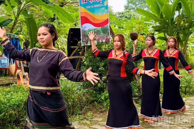 Làng Văn hóa-Du lịch các dân tộc Việt Nam đã sẵn sàng nhiều chương trình đón khách nhân dịp kỷ niệm 81 năm Ngày Quốc khánh.