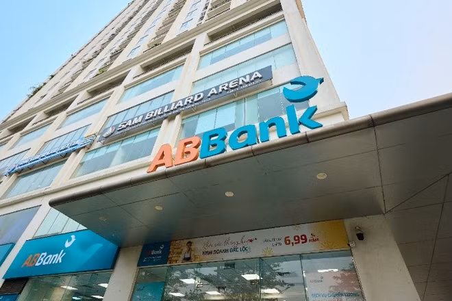 Lợi nhuận 6 tháng của ABBank đạt mức 3.016 tỷ đồng, tăng trưởng 80% so với cùng kỳ 2025.