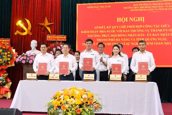 Ký Quy chế phối hợp giữa Kiểm toán nhà nước với Đà Nẵng.