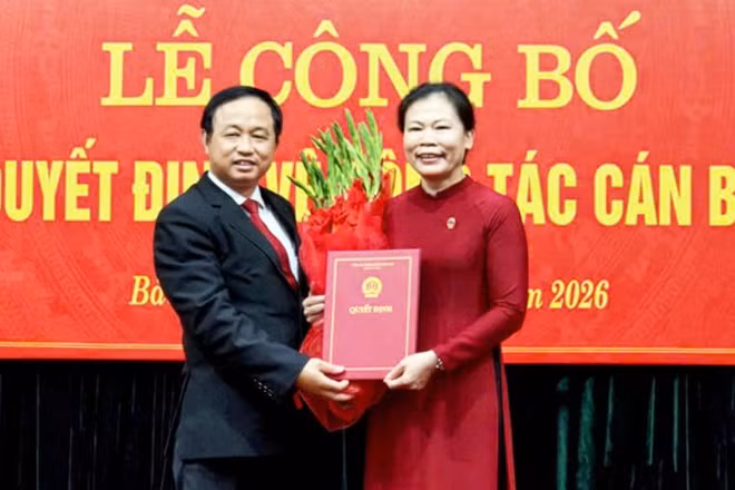 Lãnh đạo Tòa án nhân dân Tối cao trao Quyết định điều động, bổ nhiệm đồng chí Chu Lệ Hường giữ chức Chánh án Tòa án nhân dân tỉnh Bắc Ninh.