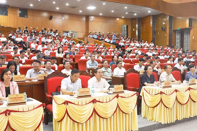 Các đại biểu tại điểm cầu chính tỉnh Bắc Ninh. (Ảnh: A.T)