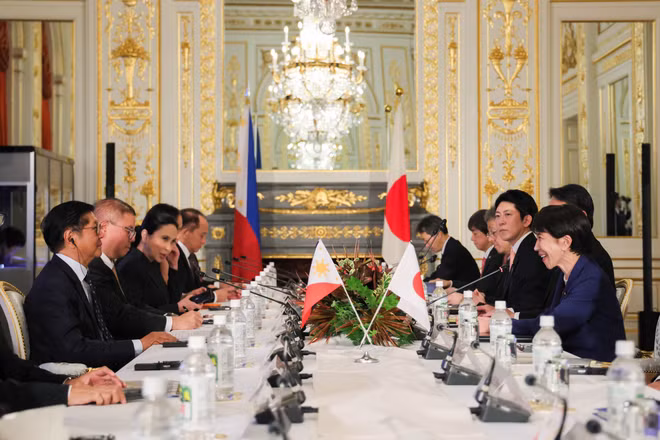 Thủ tướng Nhật Bản Sanae Takaichi (phải) hội đàm với Tổng thống Philippines Ferdinand Marcos Jr., tại Tokyo ngày 28/5/2026. (Ảnh: Bộ Ngoại giao Nhật Bản)