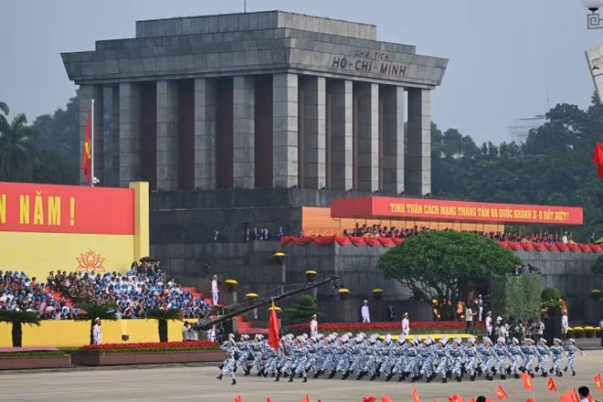Quân y Việt Nam diễu binh, diễu hành nhân kỷ niệm 80 năm Cách mạng Tháng Tám và Quốc khánh 2/9/2025. (Ảnh: Cục Quân y)