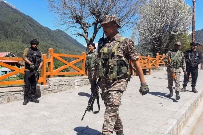 Lực lượng an ninh Ấn Độ được triển khai tại thị trấn Pahalgam, Anantnag, ngày 22/4/2026. (Ảnh: ANI/TTXVN)