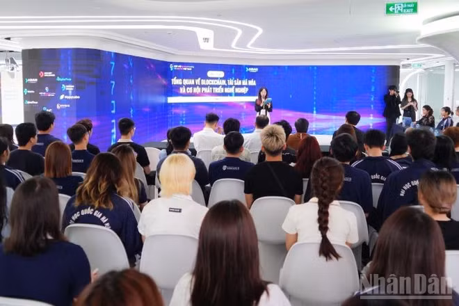Toàn cảnh chương trình ABAII Unitour “Tổng quan về blockchain, tài sản mã hóa và cơ hội phát triển nghề nghiệp”. (Ảnh: PV)